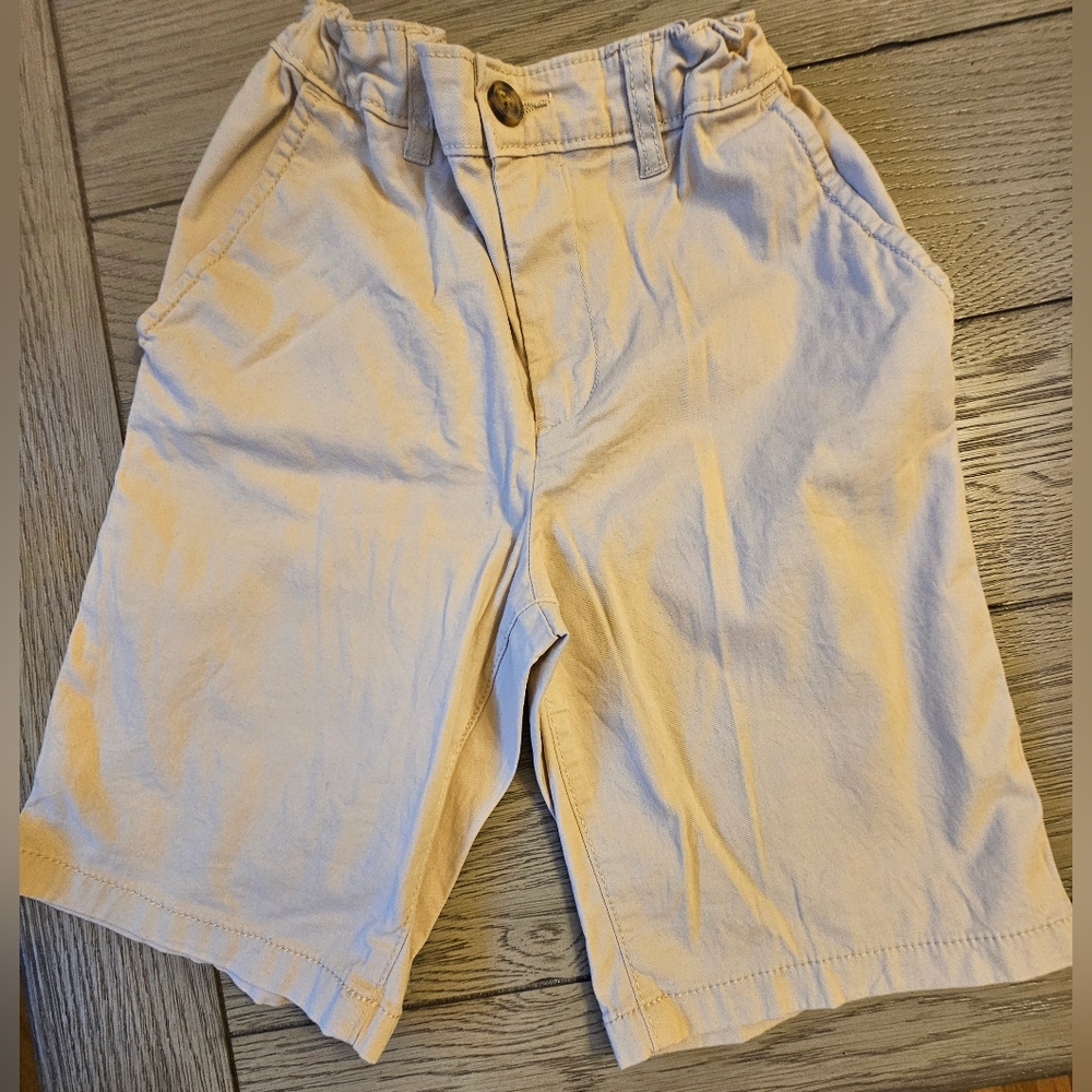 Carters Shorts - Picture 1 of 5
